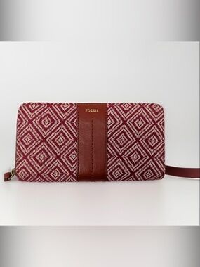 NWOT Fossil-Jori Zip Clutch wristlet RFID wallet Leather/Fabric Red/Cream 8x4.5”